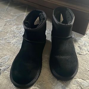 Ugg  kookaburra booties.  New